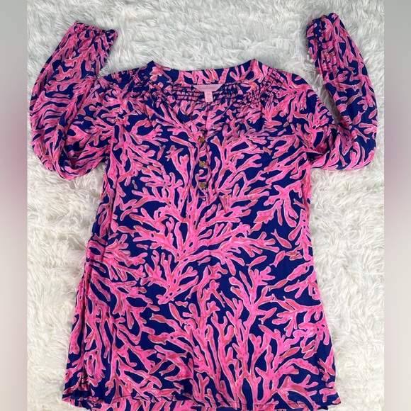 Lilly Pulitzer | Elsa Blouse in Samba Coral Print - Picture 5 of 9